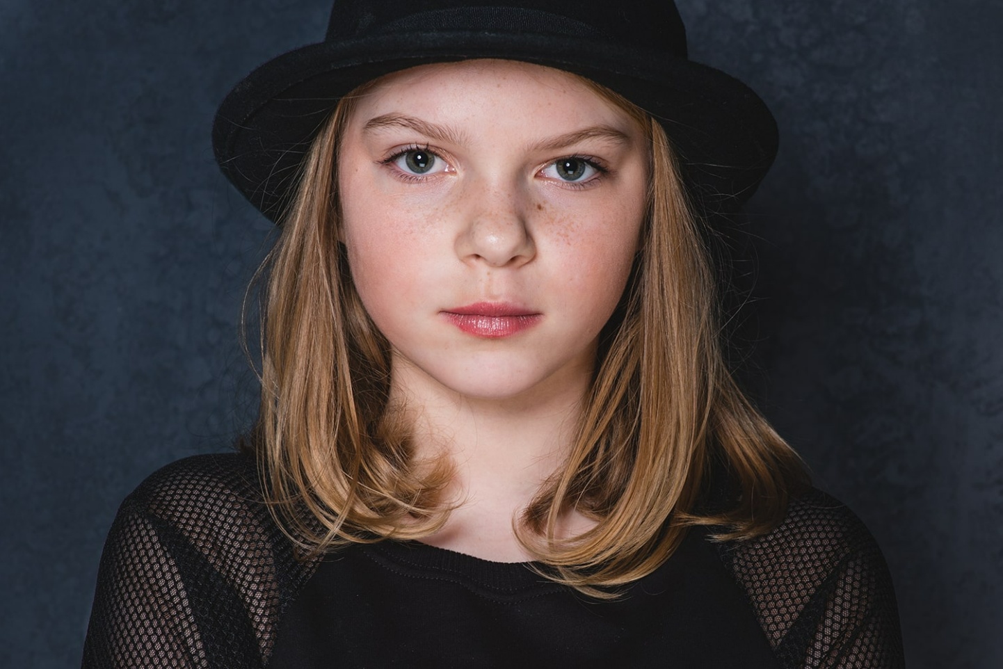 Betsy aged 11 from the series Being Inbetween (c) carolynmendelsohn
