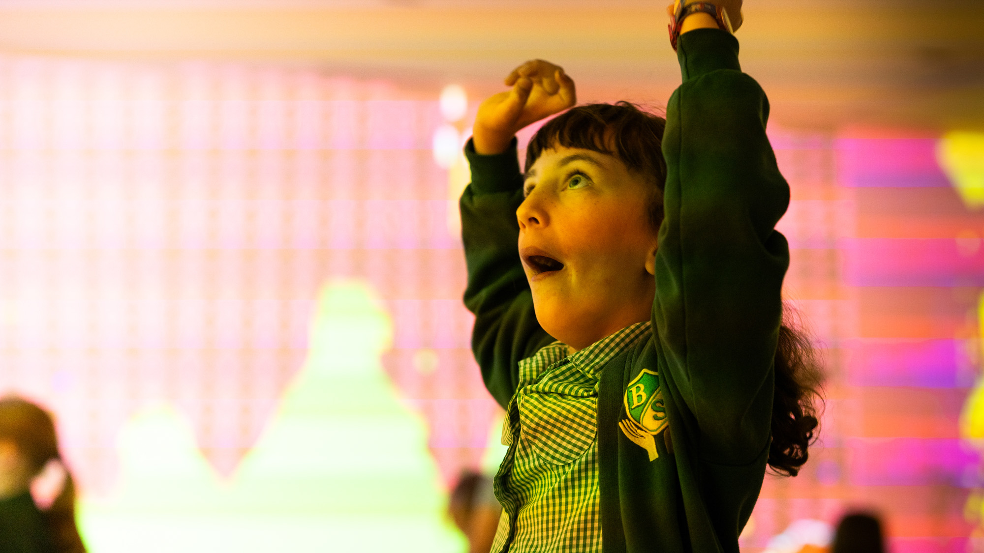 A7R09731 Girl interacting with a digital exhibition
