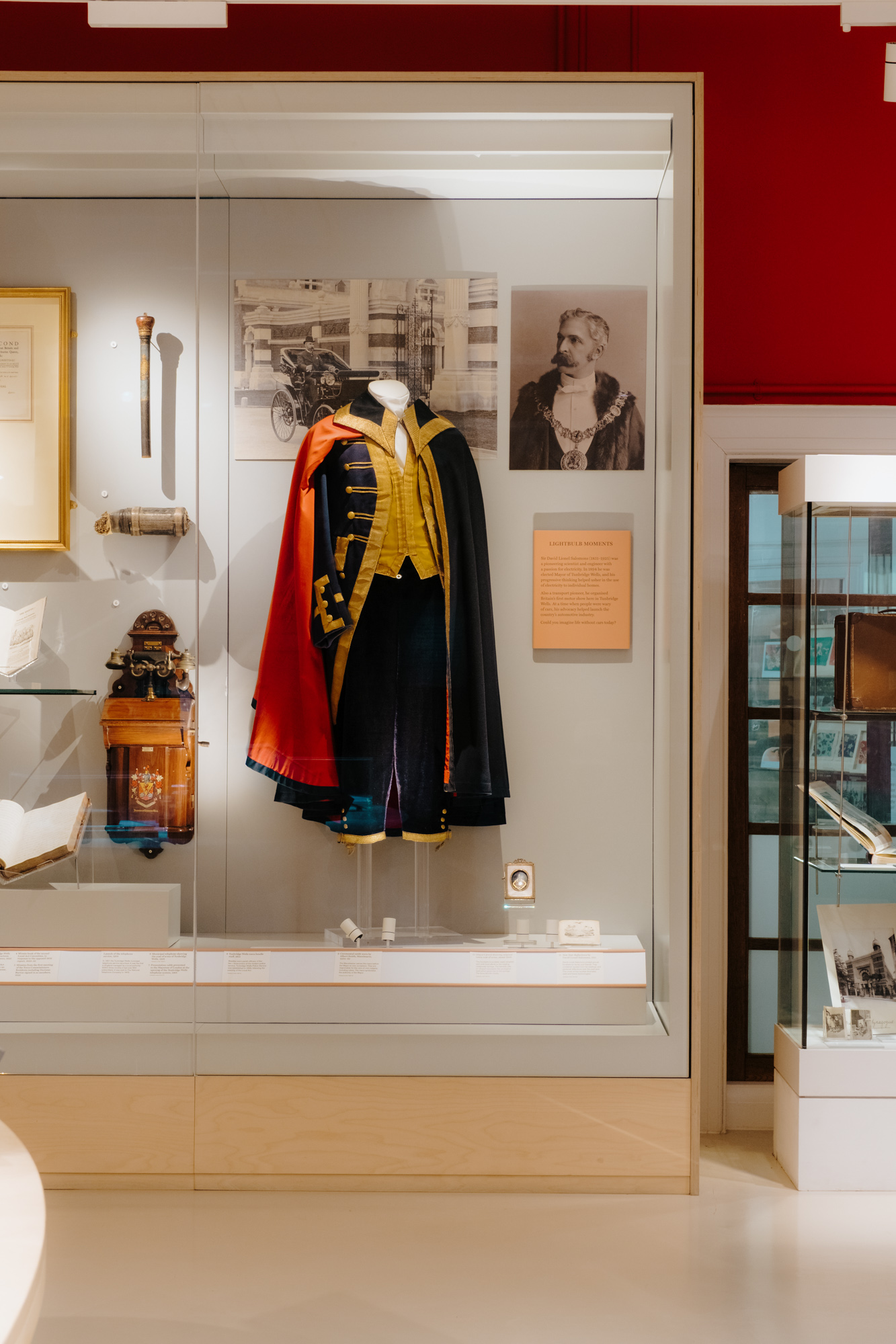 Official ceremonial regalia worn by Sir David Lionel Salomons the official ceremonial regalia and cloak worn by Sir David Lionel Salomons during his time as High Sheriff of Kent or Mayor of Tunbridge Wells